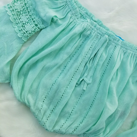 CASTING Tops - ⚡FLASH SALE⚡ MINT GREEN CROP TOP